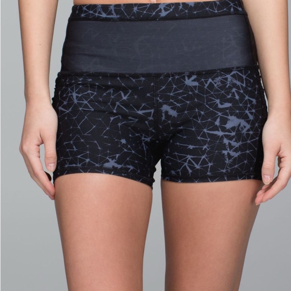 Lululemon Water Sea-Me Run Tight Star Crushed Coal Black / Black size 6 EUC